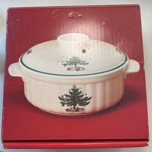 Nikko Christmastime Ovenware Casserole and Lid One & Half Qt